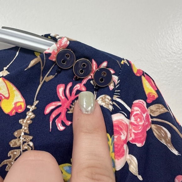 J Mclaughlin Wavesong Top XS Black Floral Bright‎ Spring Catalina Cloth NWT $168 - Picture 5 of 7